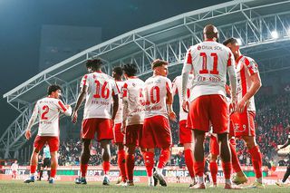 Finanțele de la UTA » Mai mulți bani publici, dar datorii și deficit în creștere