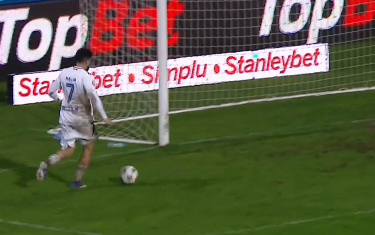 Marius Croitoru a început să danseze după golul de 3-2 din Botoșani - FCSB! Gafă ca la „județeană”