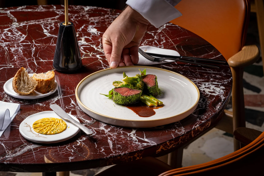 George Copos, piruete cu restaurantul „Panoramic” din Brașov: „De 20 de milioane euro a cumpărat tot muntele Tâmpa” + Reacție bizară a fostului patron din Giulești