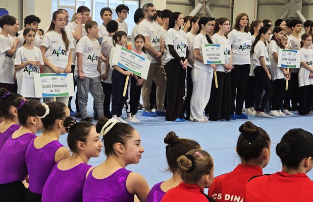 Medaliații României la gimnastică le-au vorbit elevilor despre noțiunile de bază ale acestui sport » Cum văd starea actuală a gimnasticii de performanță