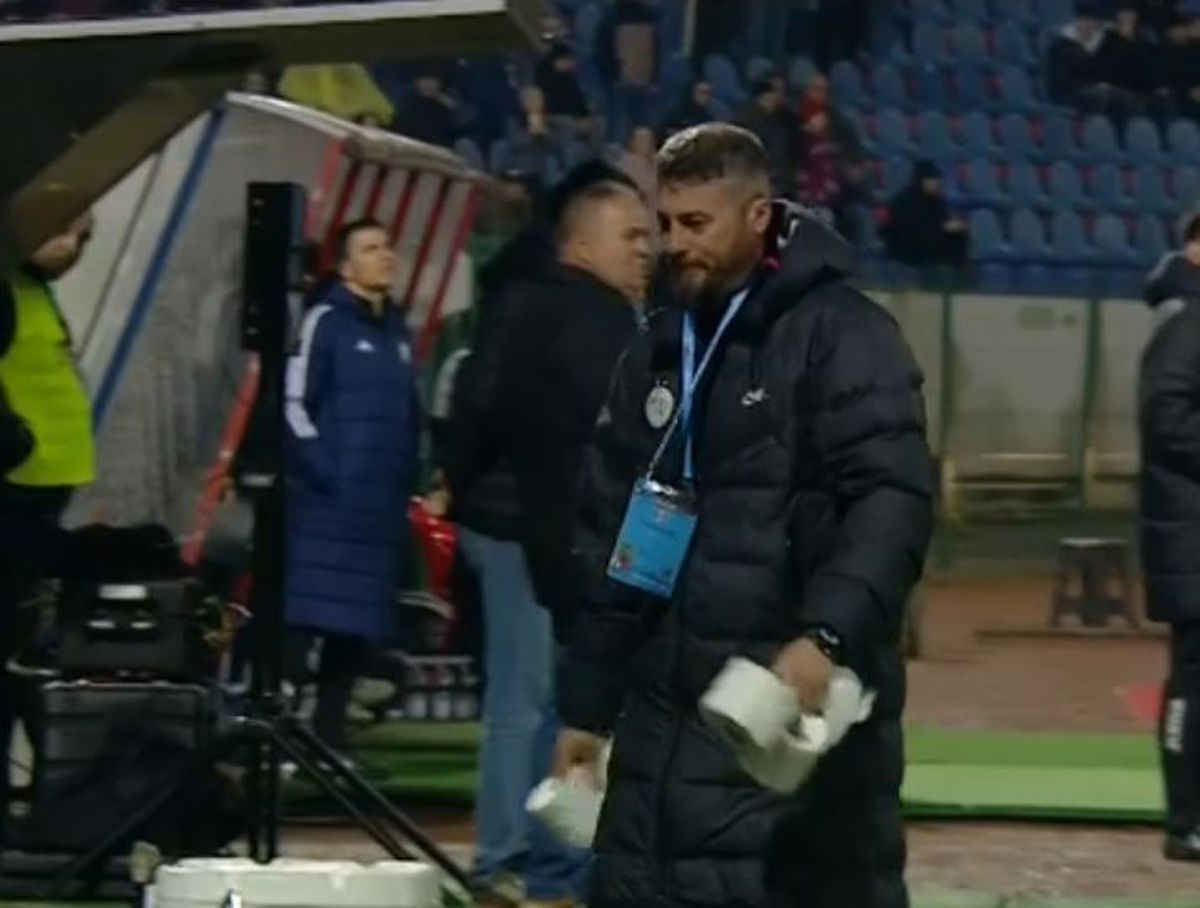 FCSB și Mirel Rădoi, luați peste picior la Botoșani