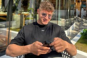 Gluma lui Gabi Torje, după ce l-a văzut pe Ilie Bolojan la câțiva metri de el: „Nu știu dacă am voie să spun”