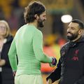 Alisson (stânga) va lipsi cu Manchester City // FOTO: Imago Images