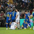 Alessandro Bastoni (numărul 21), eliminat în meciul decisiv împotriva Bosniei / Imago Images