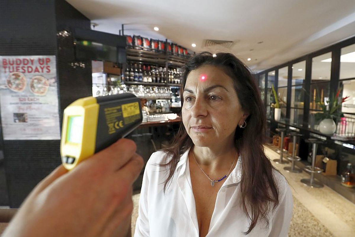 Cum se schimbă munca la birou după 15 mai » Alexandru Rafila explică măsurile împotriva răspândirii coronavirusului: decalarea programului, mai multă curățenie, măsurarea temperaturii