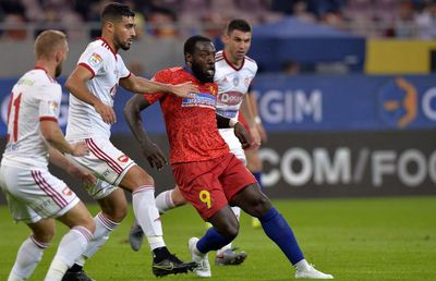 FCSB. Gigi Becali a pus ochii pe atacantul unei rivale! E gata să-l dea la schimb pe Harlem Gnohere