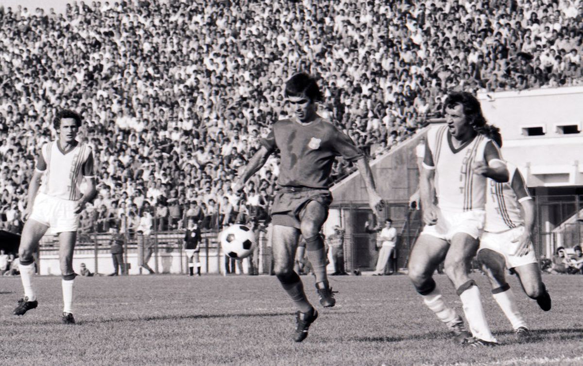 Anghel Iordănescu împlinește astăzi 70 de ani! Gazeta îi dedică o ediție specială: Fotbalist! Superantrenor! General! Pseudopolitician!