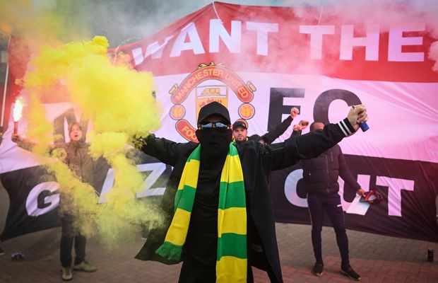 Reacții după incidentele de pe „Old Trafford”: „Puteau omorî pe cineva!” » Ce riscă Manchester United