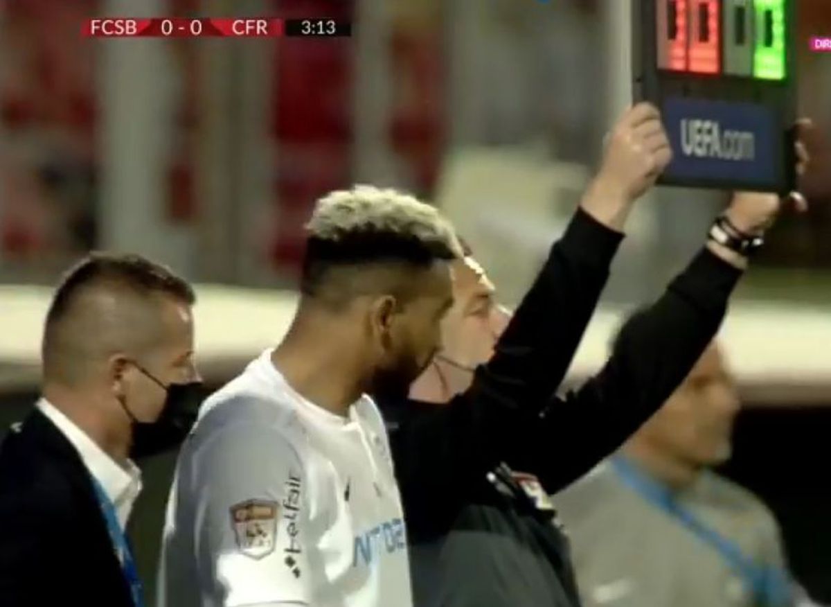 Atmosferă încinsă la CFR » Scos în minutul 4, Gîdea s-a dus direct la vestiare! Înlocuitorul său a fost și el schimbat