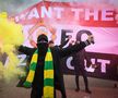 Manchester United riscă să fie depunctată, după ce fanii protestele fanilor au dus la amânarea partidei cu Liverpool, programată inițial duminică, 2 mai.