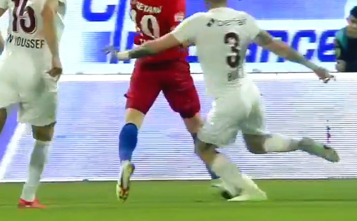 Mihai Stoica a explodat în tribune, după „galbenul” primit de Burcă! I-a cerut explicații lui Alexandru Deaconu + Verdictul lui Ion Crăciunescu