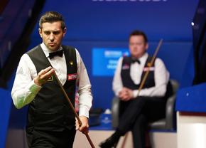 „Boa constrictor” Mark Selby e noul campion mondial de snooker! L-a egalat pe John Higgins + Ciudațenia finalei