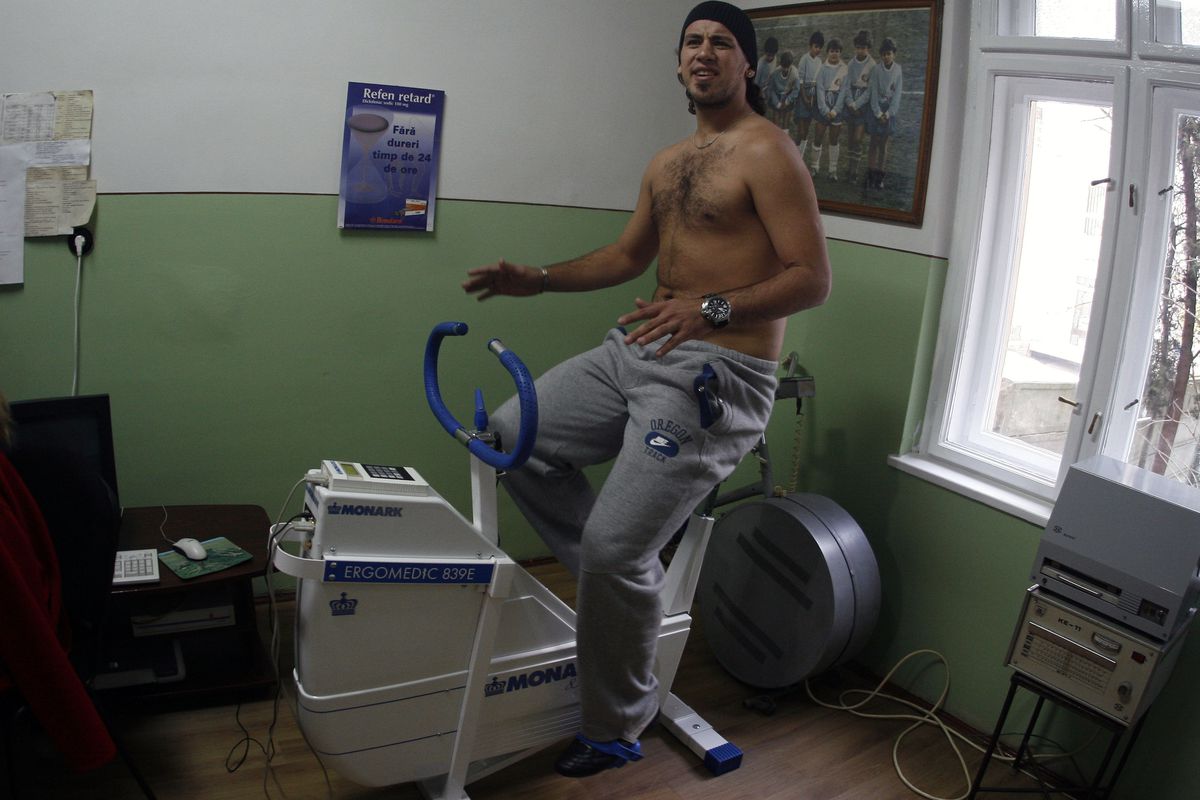 „Paszkany nu m-a mai vrut din cauză că aș fi umblat cu amanta lui” » Ce face acum cel mai scump jucător din istoria lui CFR