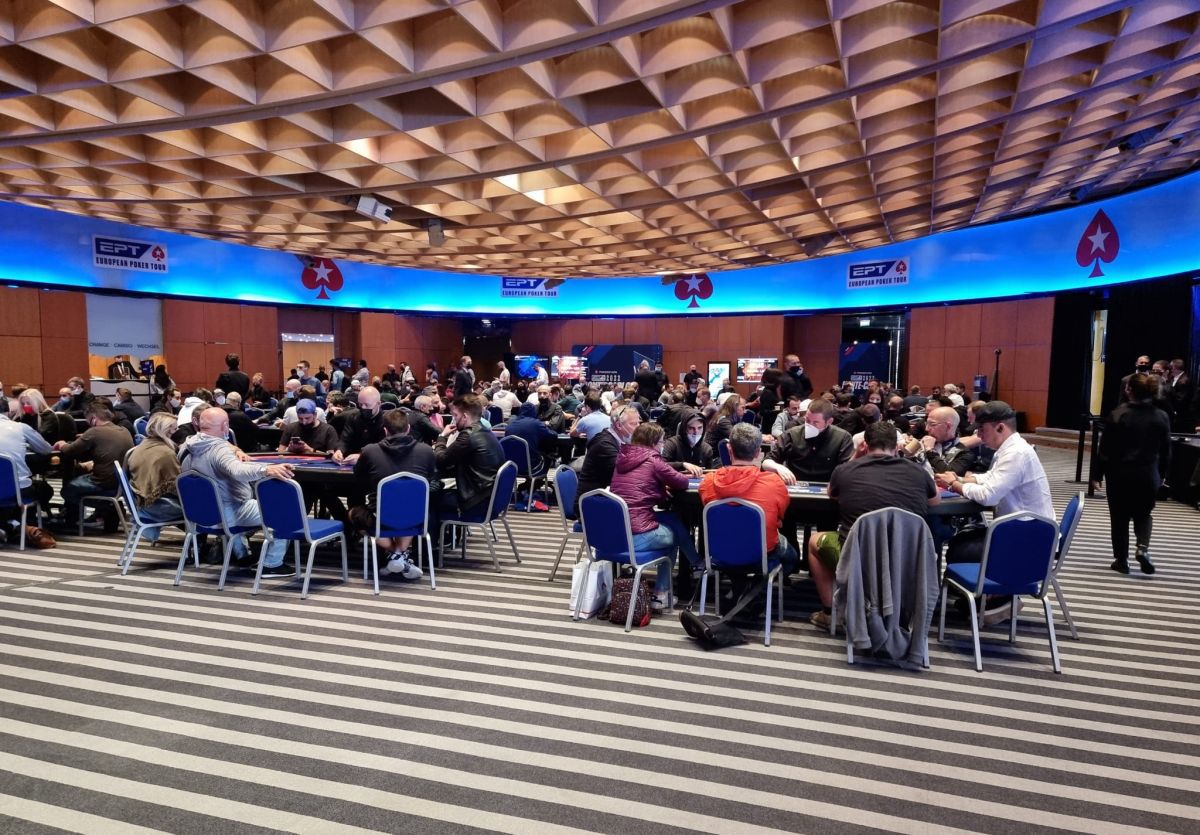 De la vândut bilete în club de noapte, la ambasador al pokerului » Voia să-și achite chiria din poker și acum e as mondial!