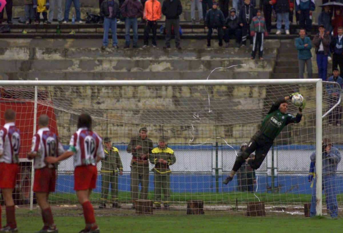 Momentul cu Lucescu l-a marcat »  „Cobra” Jean Barbu dezvăluie: „M-a lăsat pe bancă fără să-mi zică nimic. Știți ce a urmat?”