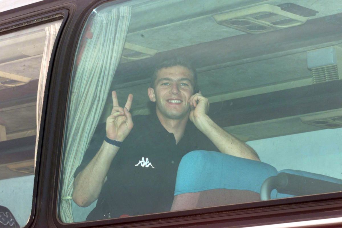 Momentul cu Lucescu l-a marcat »  „Cobra” Jean Barbu dezvăluie: „M-a lăsat pe bancă fără să-mi zică nimic. Știți ce a urmat?”