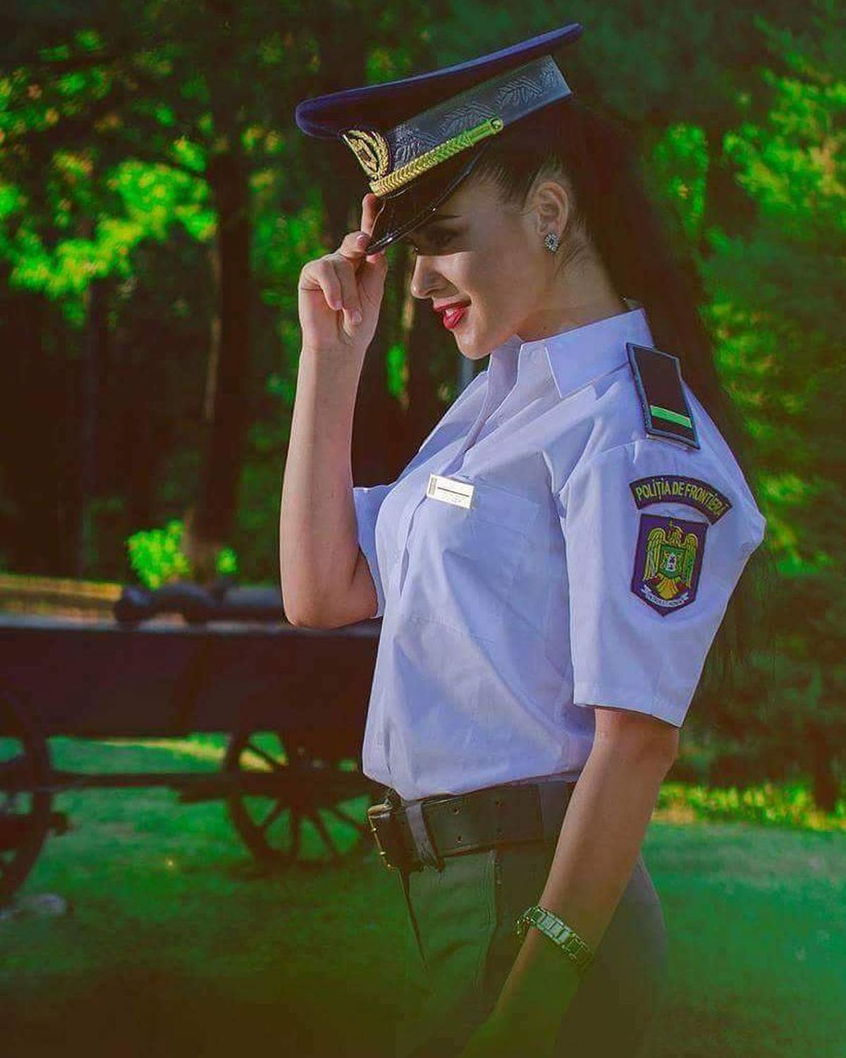 A renunțat la poliție și a devenit culturistă! » Luiza ajunsese imaginea Inspectoratului General al Poliţiei de Frontieră