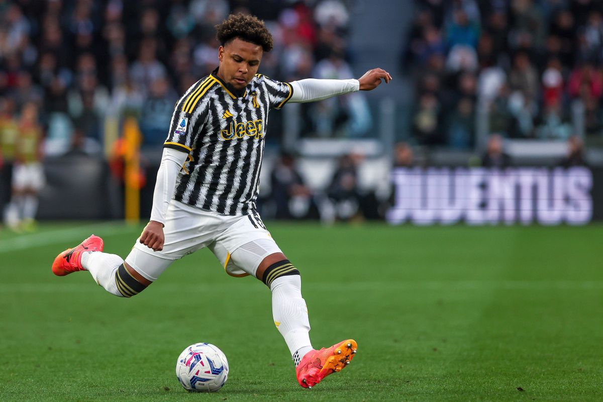 TOP 10 echipe care câștigă cei mai mulți bani din vânzarea tricourilor