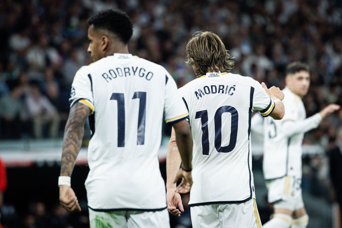 TOP 10 echipe care câștigă cei mai mulți bani din vânzarea tricourilor » O singură țară dă 5 cluburi în ierarhie