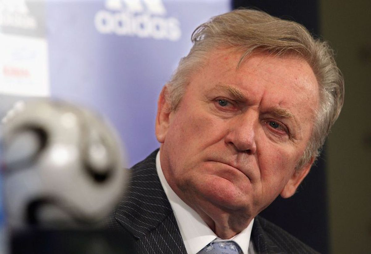 20 de nopți nedormite: din bețiv și ignorant a devenit un antrenor de legendă! + Cele 11 sticle de whisky băute înaintea „sferturilor” din Italia '90