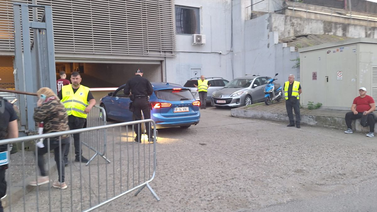 Imagini de la porți înainte de CFR - U Cluj