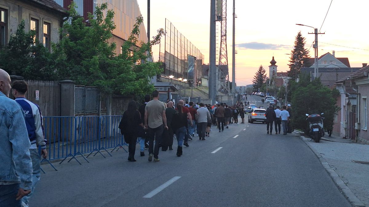 Imagini de la porți înainte de CFR - U Cluj