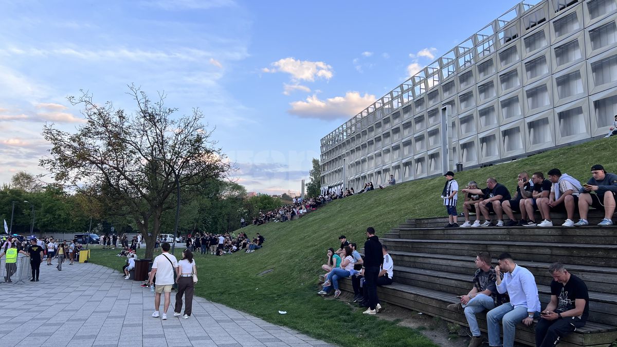 Fanii lui U Cluj s-au ținut de cuvânt! Imagini SENZAȚIONALE surprinse de GSP în timpul derby-ului cu CFR: unde s-a strâns galeria