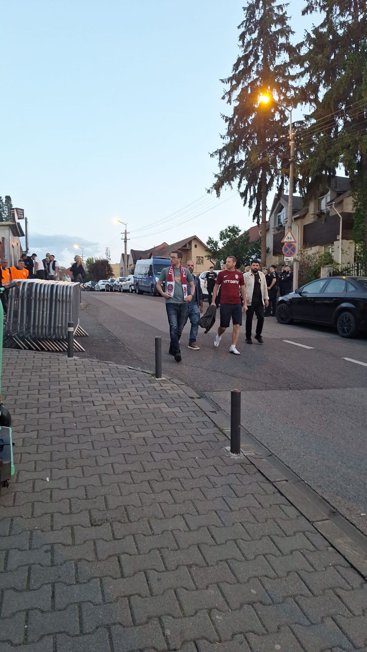 Imagini de la porți înainte de CFR - U Cluj