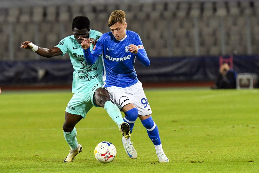 Luca Băsceanu (dreapta), jucând pentru Farul S-a făcut transferul de un milion de euro în Superliga: este oficial la Universitatea Craiova! » Clip inedit la prezentare