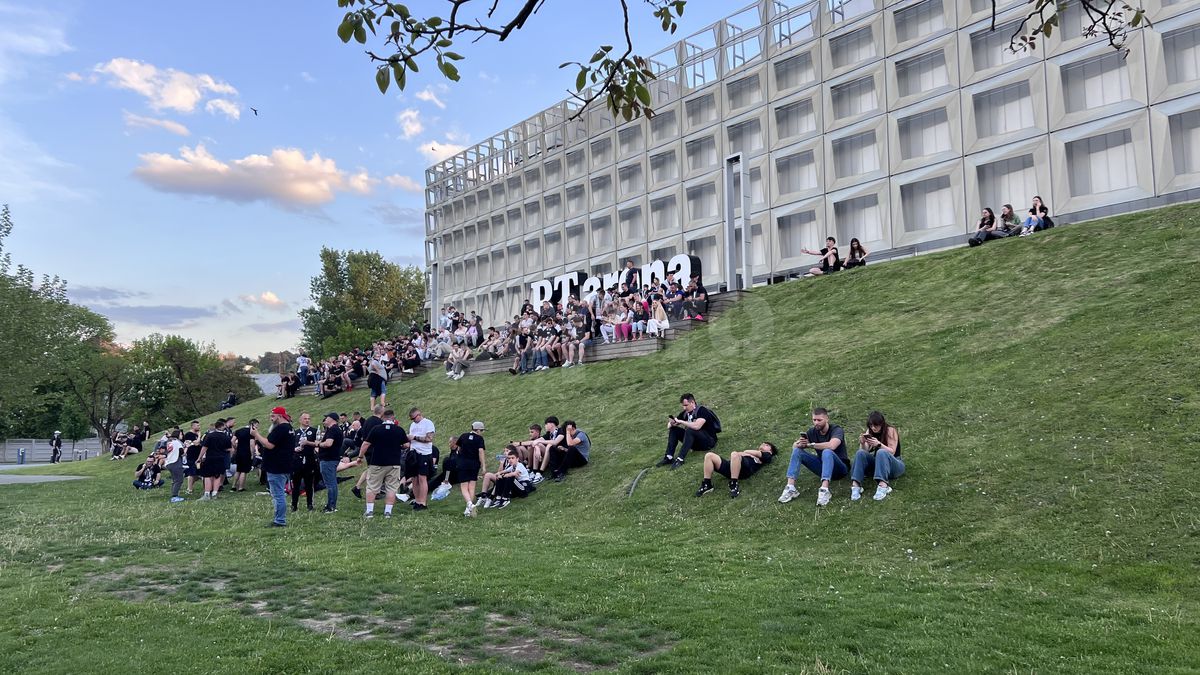 Cum urmăresc fanii lui U Cluj derby-ul cu CFR