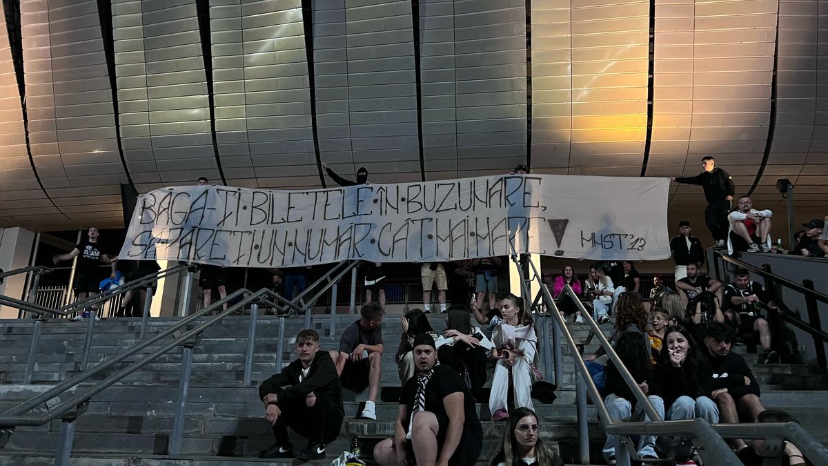 Fanii lui U Cluj s-au ținut de cuvânt! Imagini SENZAȚIONALE surprinse de GSP în timpul derby-ului cu CFR: unde s-a strâns galeria