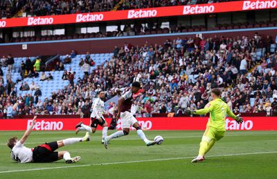 Luptă nebună în Anglia pentru ultimele locuri de Liga Campionilor » 3 echipe sunt la egalitate de puncte