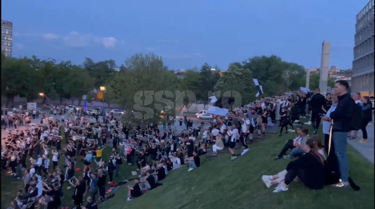 Fanii lui U Cluj s-au ținut de cuvânt! Imagini SENZAȚIONALE surprinse de GSP în timpul derby-ului cu CFR: unde s-a strâns galeria