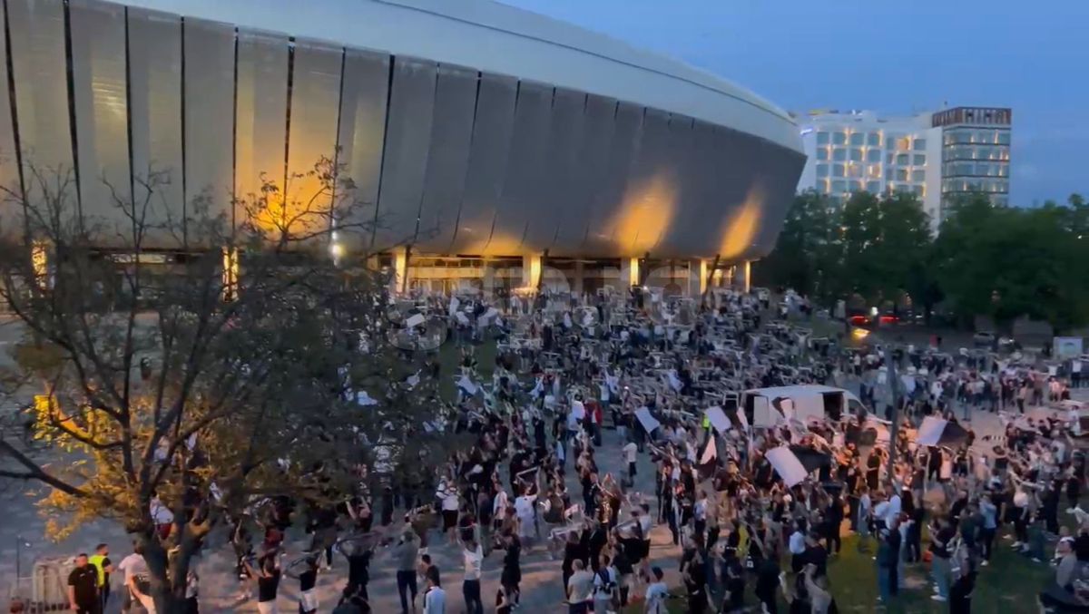 Cum urmăresc fanii lui U Cluj derby-ul cu CFR