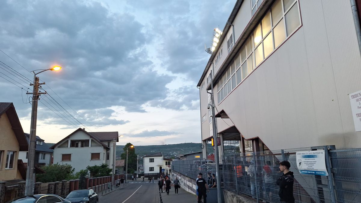 Imagini de la porți înainte de CFR - U Cluj