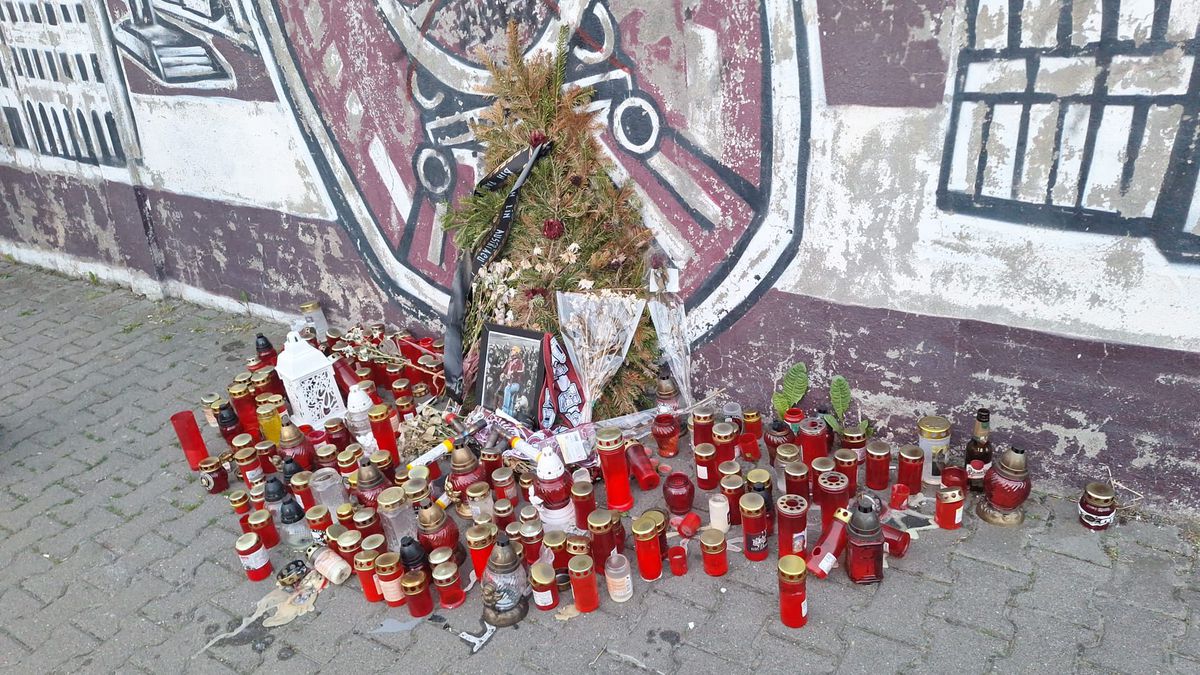 Imagini de la porți înainte de CFR - U Cluj