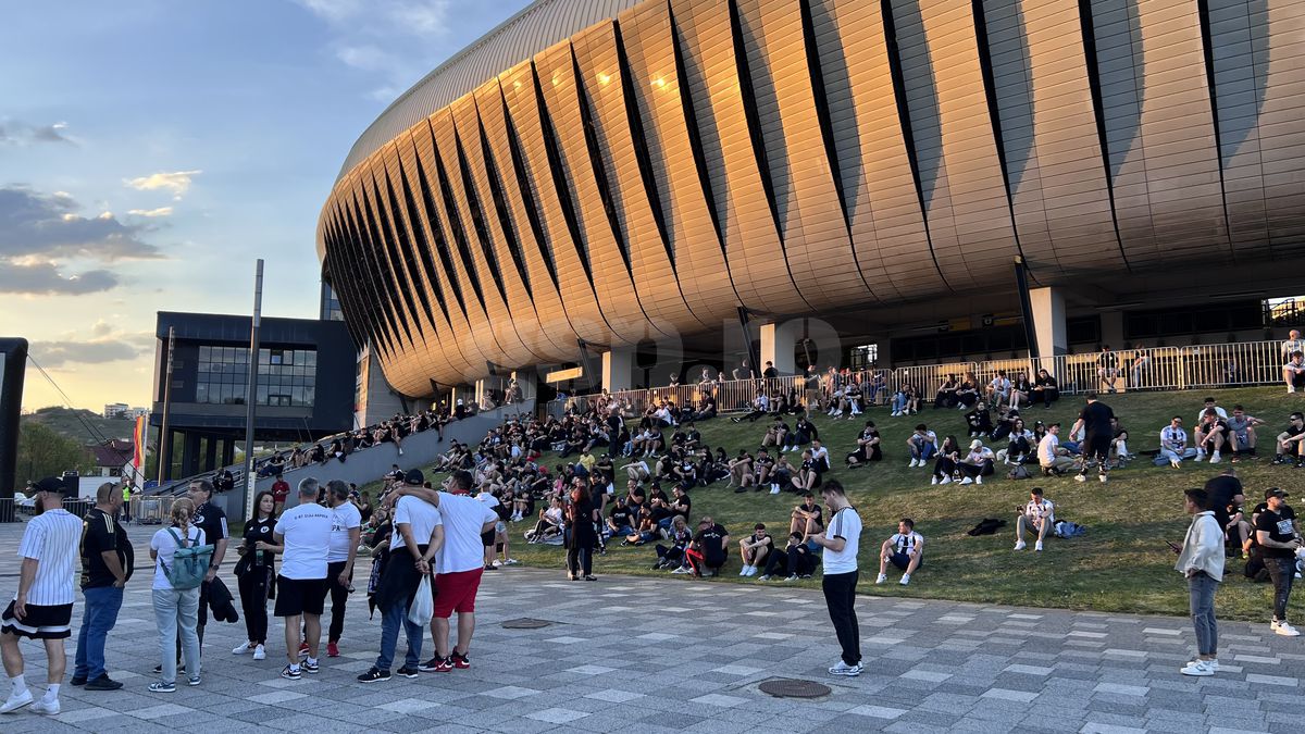 Cum urmăresc fanii lui U Cluj derby-ul cu CFR