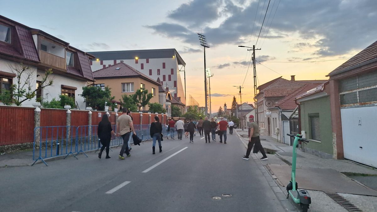 Imagini de la porți înainte de CFR - U Cluj