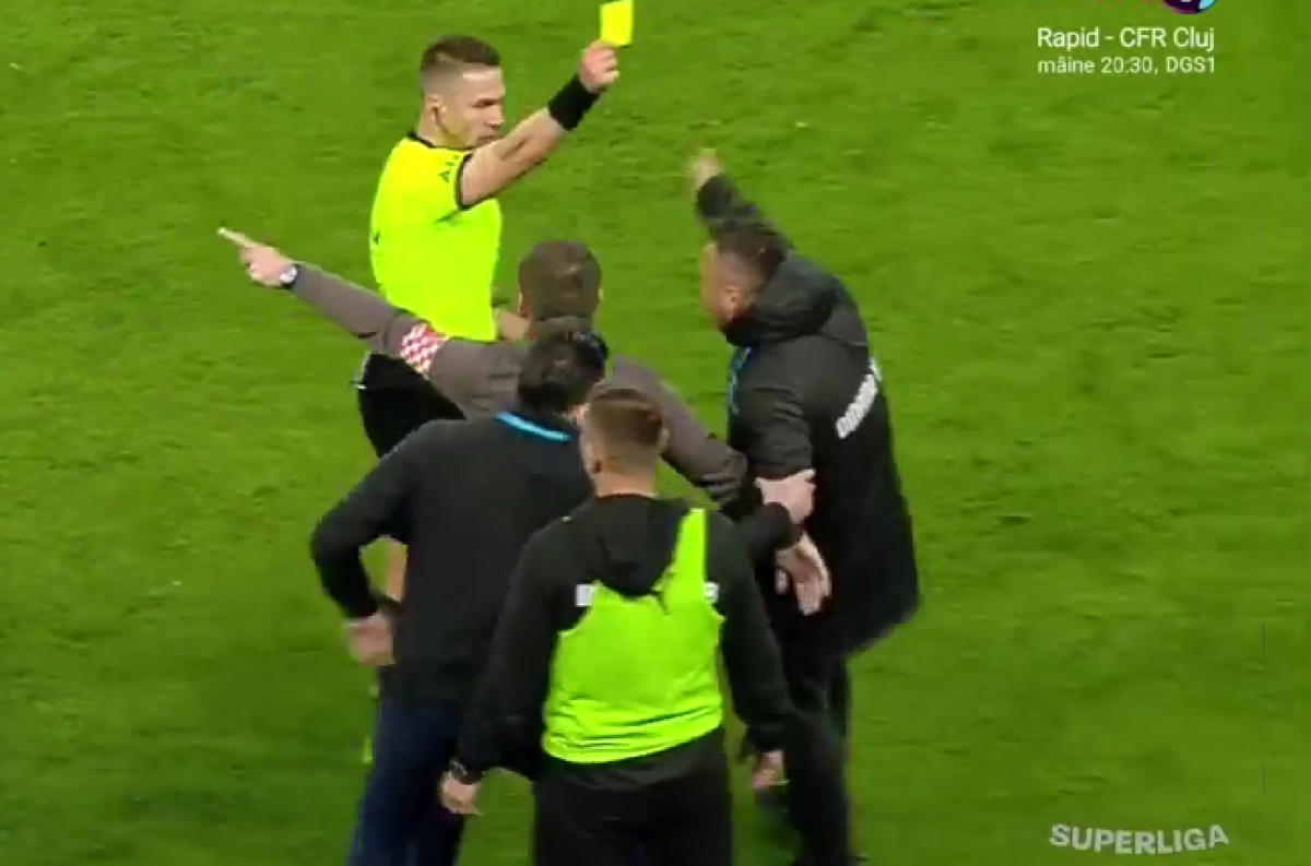 „Fu**ing JOKE!” » Jucătorii lui Dinamo au răbufnit după eroarea evidentă de arbitraj din Bănie