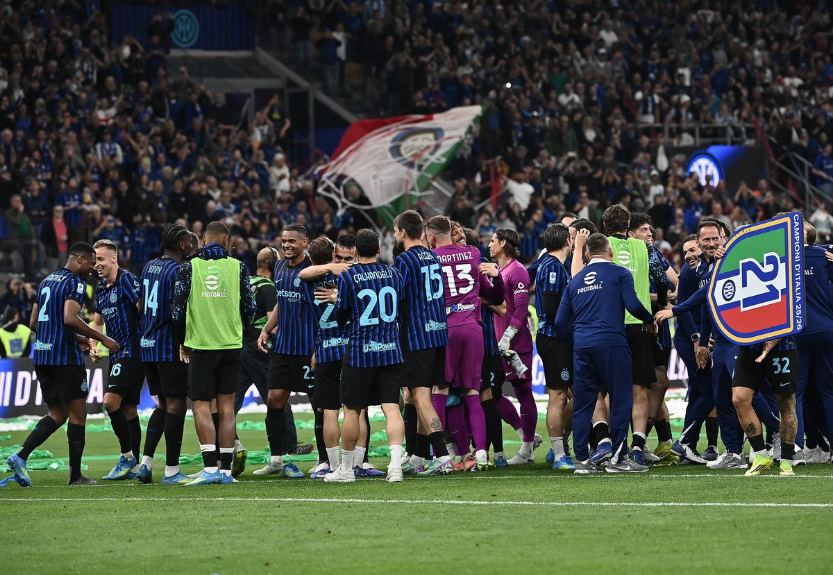 Pizza cu de toate » Lacrimi de bucurie, artificii și „Made in Romania”, la sărbătoarea de titlu a lui Inter