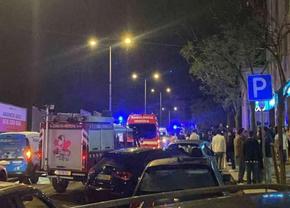 A intrat cu mașina direct în fanii care sărbătroreau titlul! Nouă oameni au fost accidentați