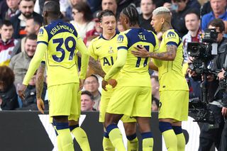 Tottenham a dat lovitura pe terenul lui Aston Villa!