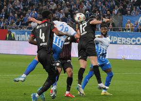 Craiova - Dinamo » Soro ratează cu capul, Mora dă replica la poarta cealaltă