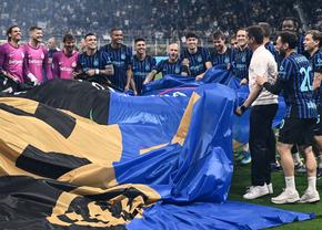 Pizza cu de toate » „Made in Romania” a răsunat în boxele de pe Giuseppe Meazza, la sărbătoarea de titlu a lui Inter