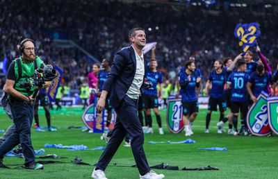 Ce scrie presa din Italia despre performanța lui Chivu la Inter: „De la cea mai neagră noapte, la triumf”