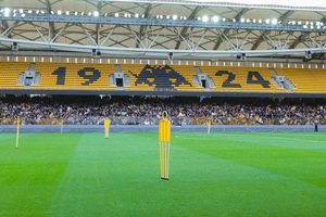 12.000 de oameni la antrenamentul românului, înaintea meciului care îl poate apropia de titlu