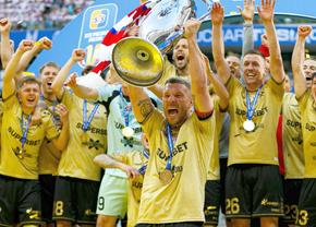La 40 de ani, Podolski a câștigat trofeul cu echipa de suflet în fața internaționalului român