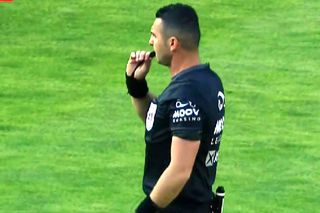 Greșeală uriașă de arbitraj: gol anulat degeaba în Petrolul - UTA! » A protestat până și comentatorul: „N-ai cum, mă!”