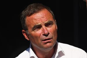 Se dopează Tadej Pogacar? Bernard Hinault, furios: „De ce nu ne punem aceleași întrebări și în cazul lui Léon Marchand?”