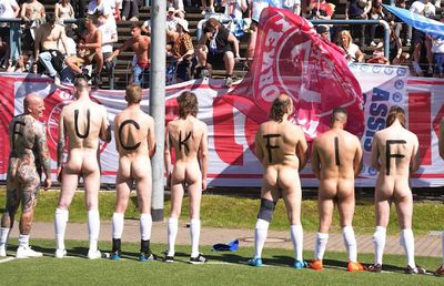 Naționala nudiștilor germani protestează împotriva Mondialului 2026: „Fuck FIFA”